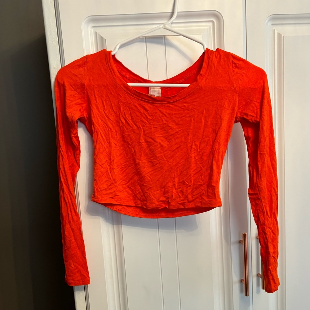 Crop top - Picture 2 of 3